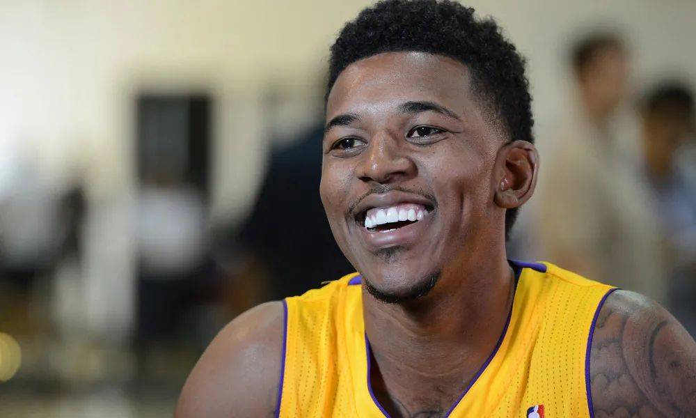 防后的夹击 防后的夹击